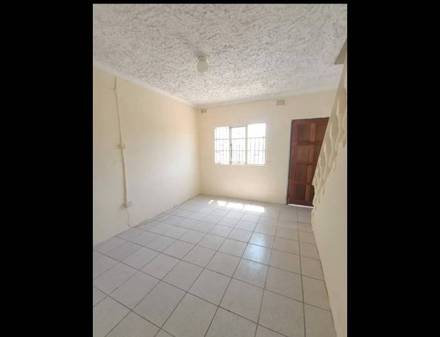 2 BEDROOM HOUSE FOR SALE IN CROSSMOOR